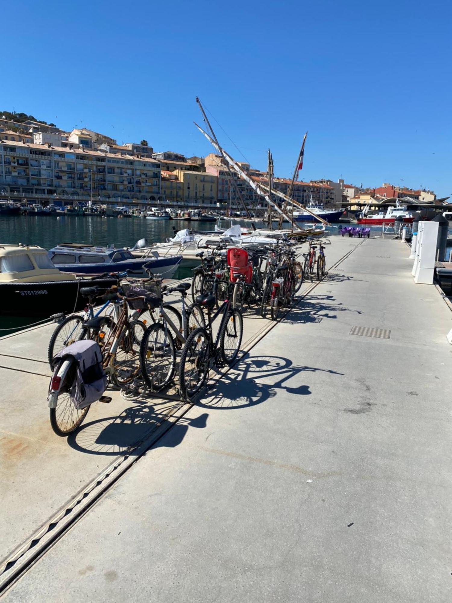 Nuitee A Bord De Danilou Un Voilier De 9.50M Hotel Sète Exterior foto